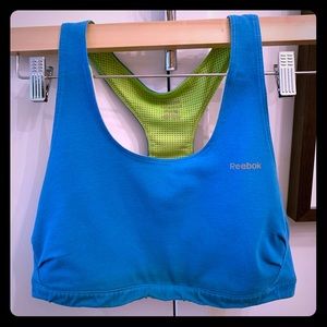 HOST PIC 🥳Reebok Running Essentials Sports Bra